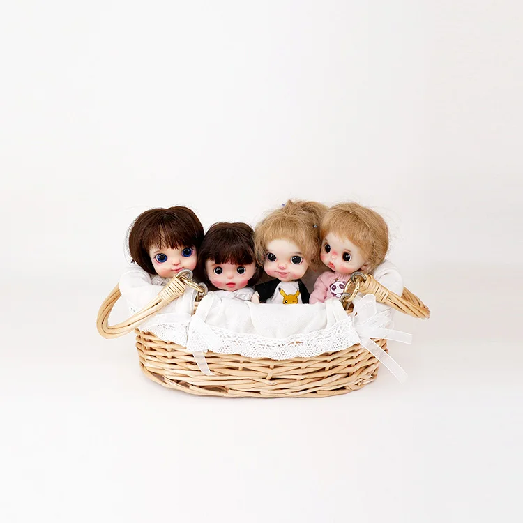 1:6 dollhouse miniature Mini hand made Baby basket portable cradle basket living room furniture kids collectible Christmas Gift
1:6 dollhouse miniature Mini hand made Baby basket portable cradle basket living room furniture kids collectible Christmas Gift