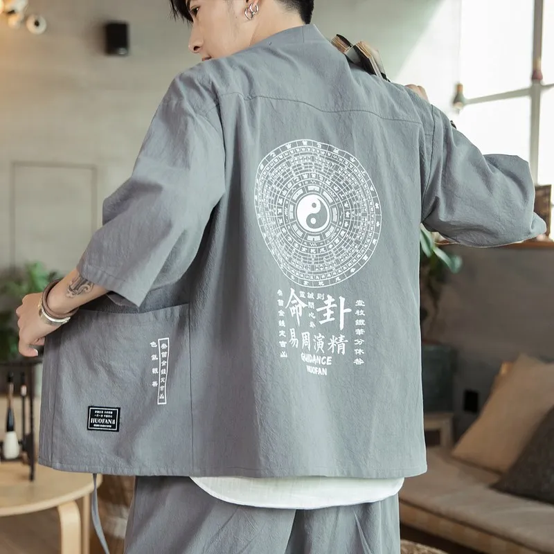 Men Japanese Kimono Print Yukata Coat Samurai Harajuku Style Japan Haori Male Cardigan Chinese Asian Traditional Costume New
Men Japanese Kimono Print Yukata Coat Samurai Harajuku Style Japan Haori Male Cardigan Chinese Asian Traditional Costume New