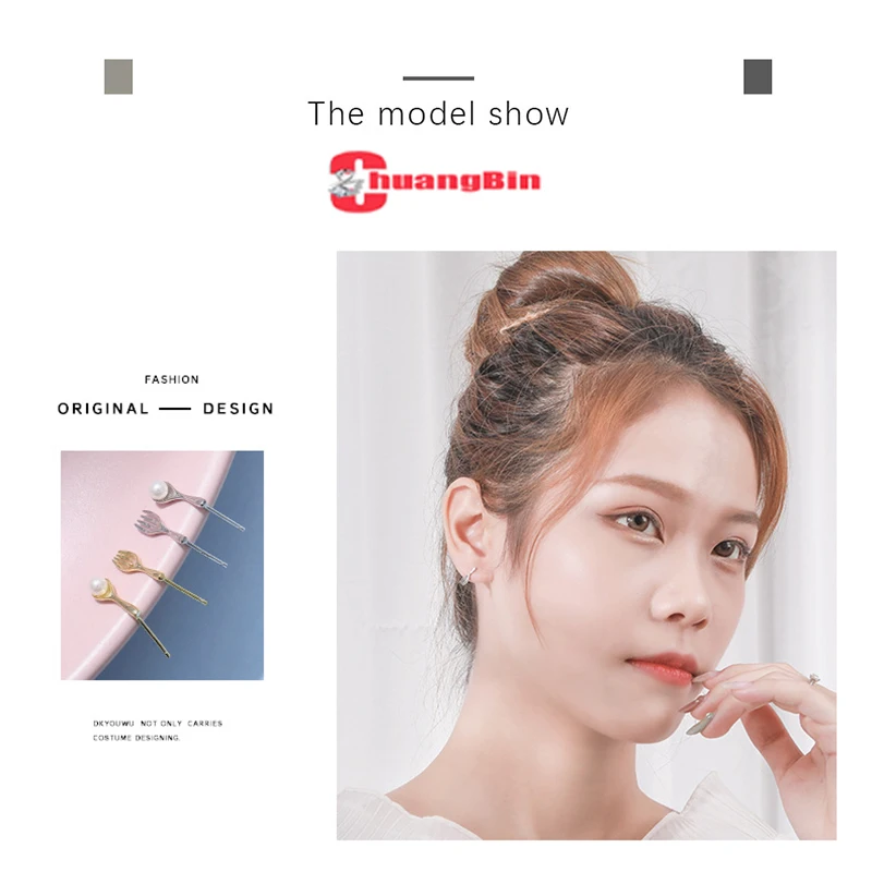 Real Pure S925 sterling silver set ladies spoon fork necklace gift zircon fashion can eat is a blessing clavicle chain jewelry
Real Pure S925 sterling silver set ladies spoon fork necklace gift zircon fashion can eat is a blessing clavicle chain jewelry