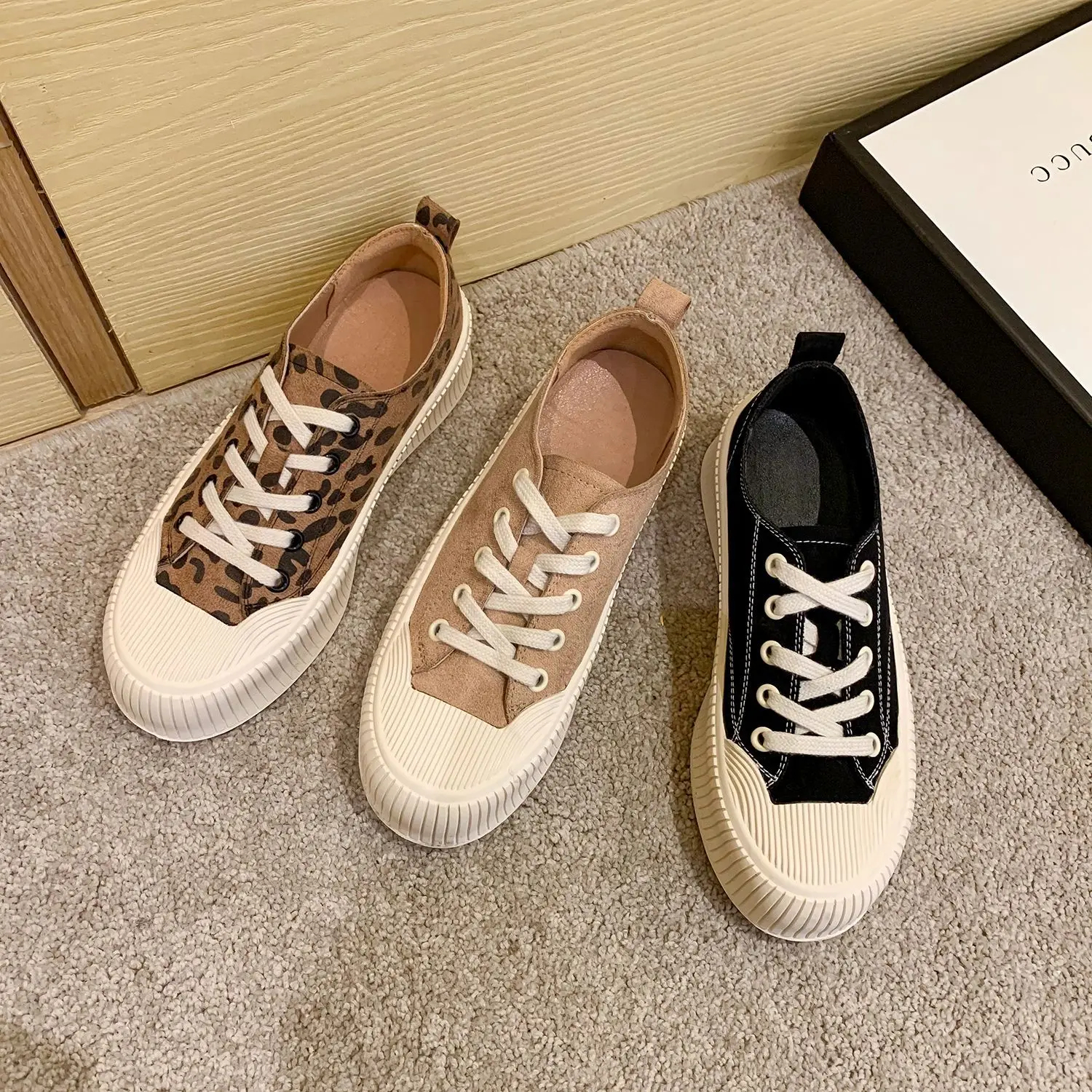 New Thick Soled Muffin Middle Heel Inside Heighten Shoes Casual Canvas Sneakers Leopard Print Lace Up Lovely Girl
New Thick Soled Muffin Middle Heel Inside Heighten Shoes Casual Canvas Sneakers Leopard Print Lace Up Lovely Girl