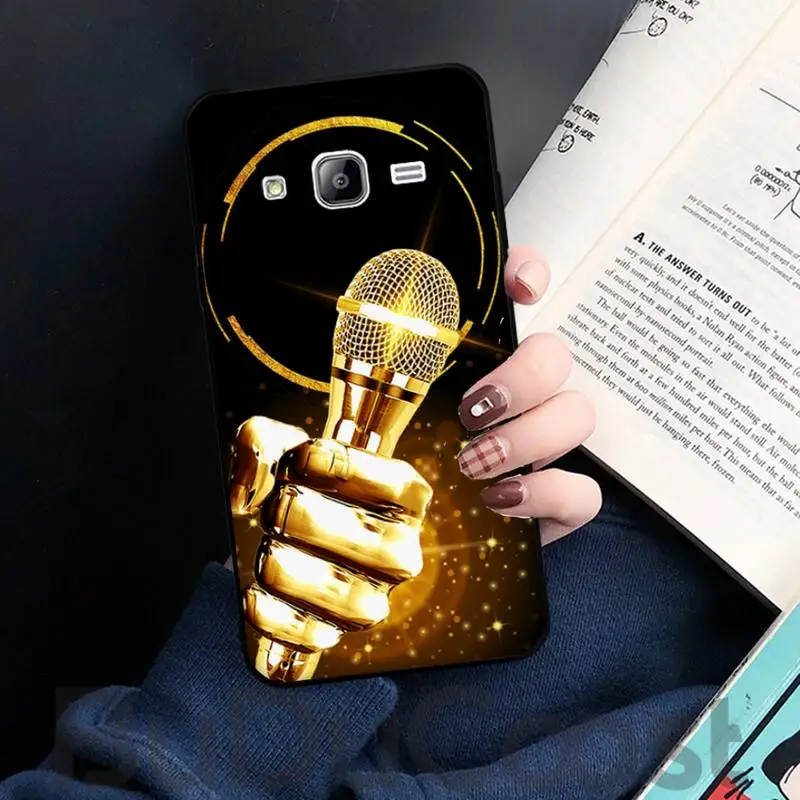 Riccu Cool Music microphone Phone Case For Samsung Galaxy Note20 ultra 7 8 9 10 Plus lite J7 J8 Plus 2018 Prime
Riccu Cool Music microphone Phone Case For Samsung Galaxy Note20 ultra 7 8 9 10 Plus lite J7 J8 Plus 2018 Prime