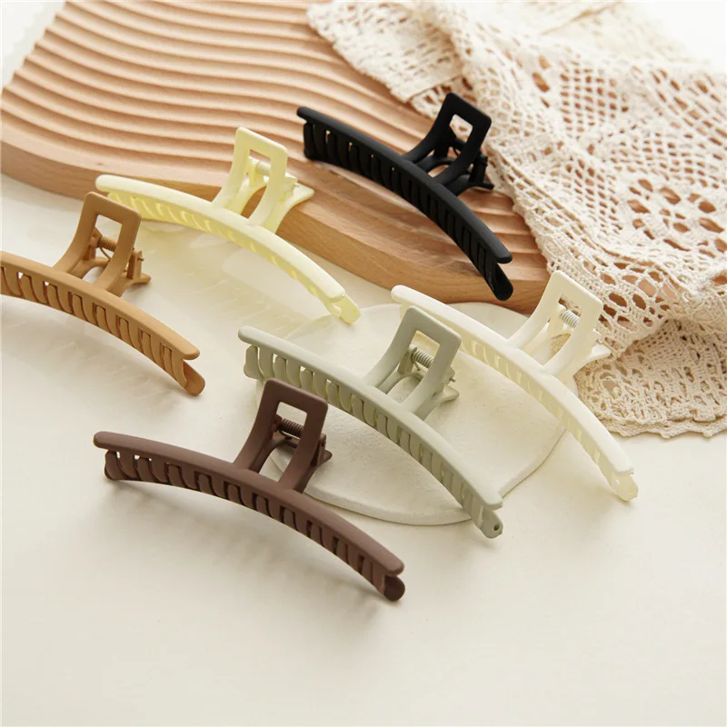 Literary Cream Almond French Hair Claw For Women Fashion Back Large Grab Clip Temperament Girl Vintage Hair Accessories Gift
Literary Cream Almond French Hair Claw For Women Fashion Back Large Grab Clip Temperament Girl Vintage Hair Accessories Gift