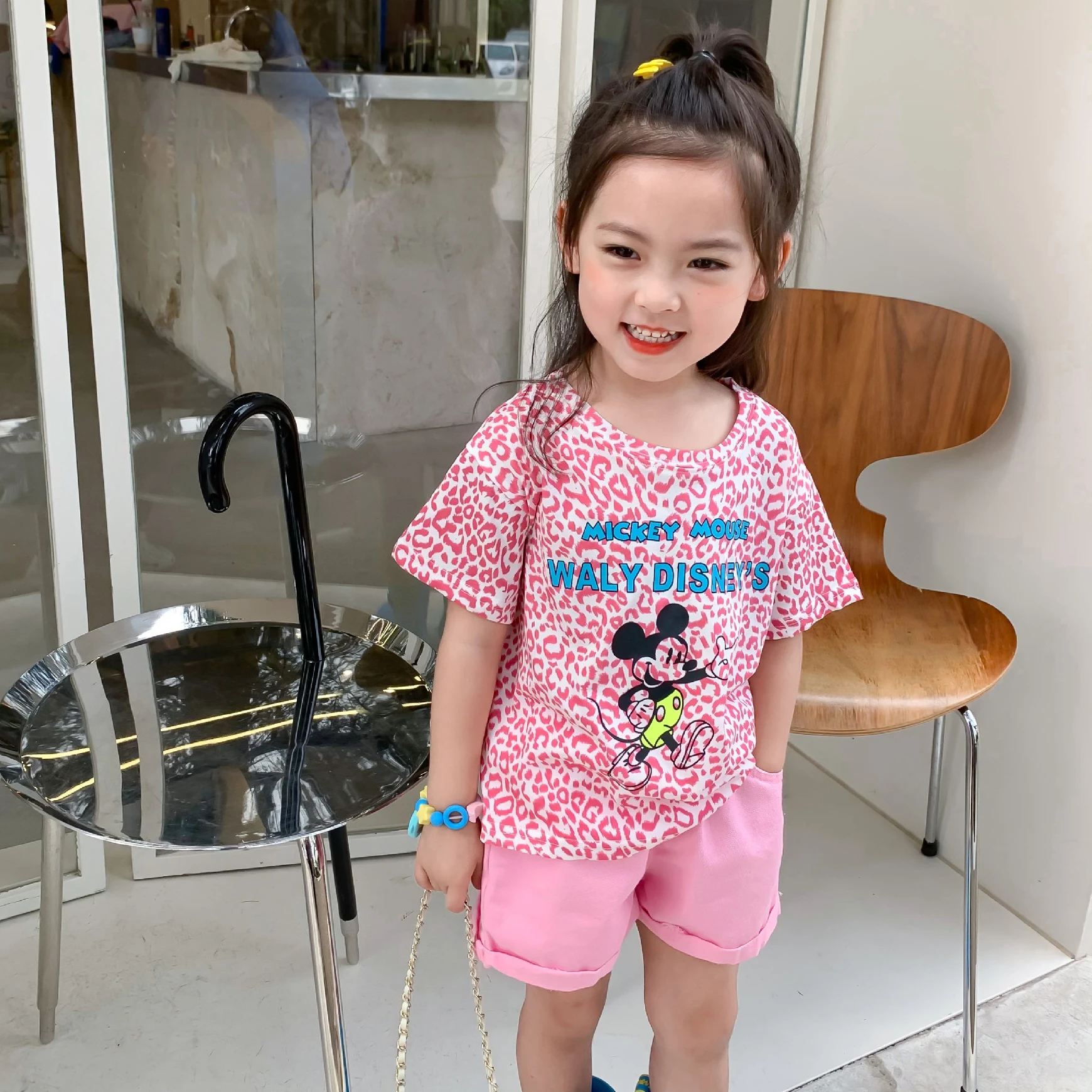 2021 Summer Kids Clothing Girl Disney Cartoon Printed Leopard Print T-Shirt + Shorts Children Suit Mickey Fashion 2 Pc Set
2021 Summer Kids Clothing Girl Disney Cartoon Printed Leopard Print T-Shirt + Shorts Children Suit Mickey Fashion 2 Pc Set
