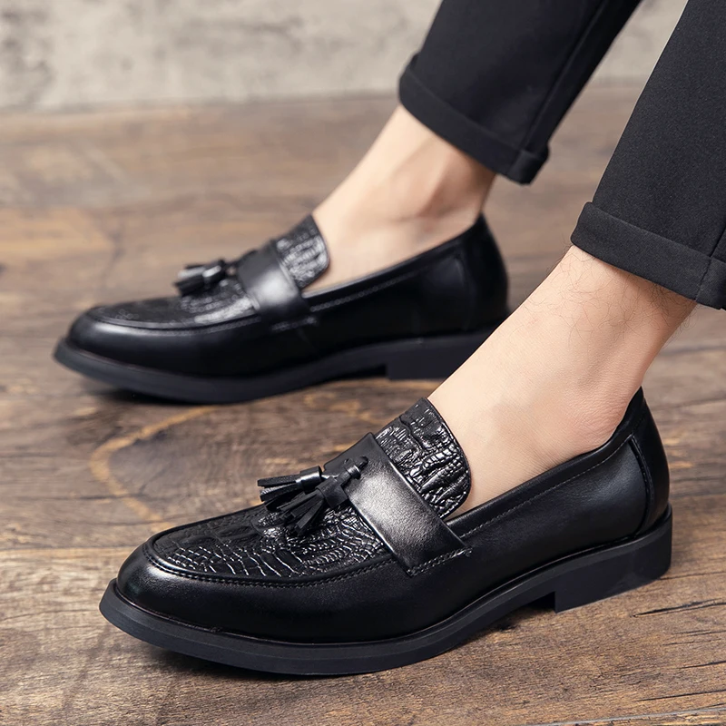 Spring Autumn Mens Casual Footwear Wine red Leather Shoes For Mens Fashion Youth Casual Shoes For Men Slip-on Walking Shoes Man
Spring Autumn Mens Casual Footwear Wine red Leather Shoes For Mens Fashion Youth Casual Shoes For Men Slip-on Walking Shoes Man