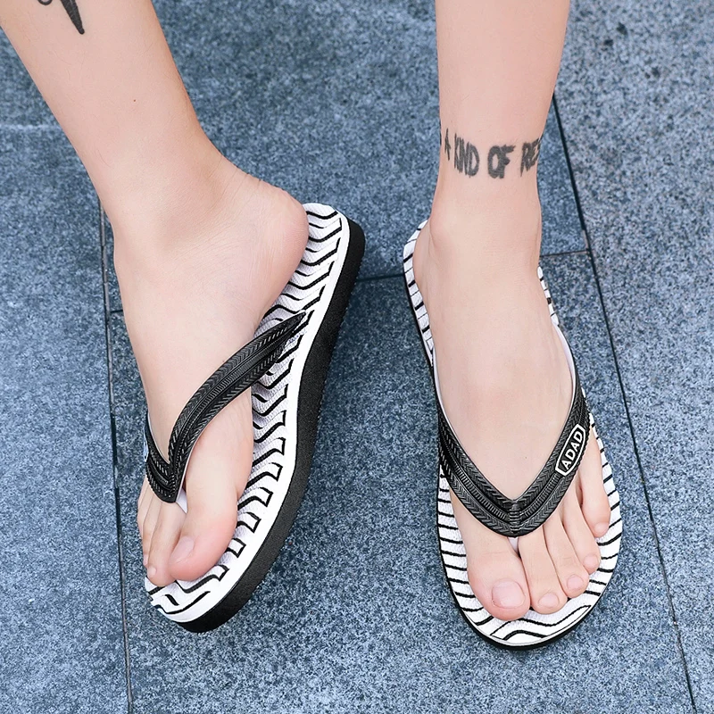 Male Summer Couples Flip Flops Man Home Shoes Indoor Non-slip Bathroom Slides Beach Female Flip Flops Swimming Sandals
Male Summer Couples Flip Flops Man Home Shoes Indoor Non-slip Bathroom Slides Beach Female Flip Flops Swimming Sandals