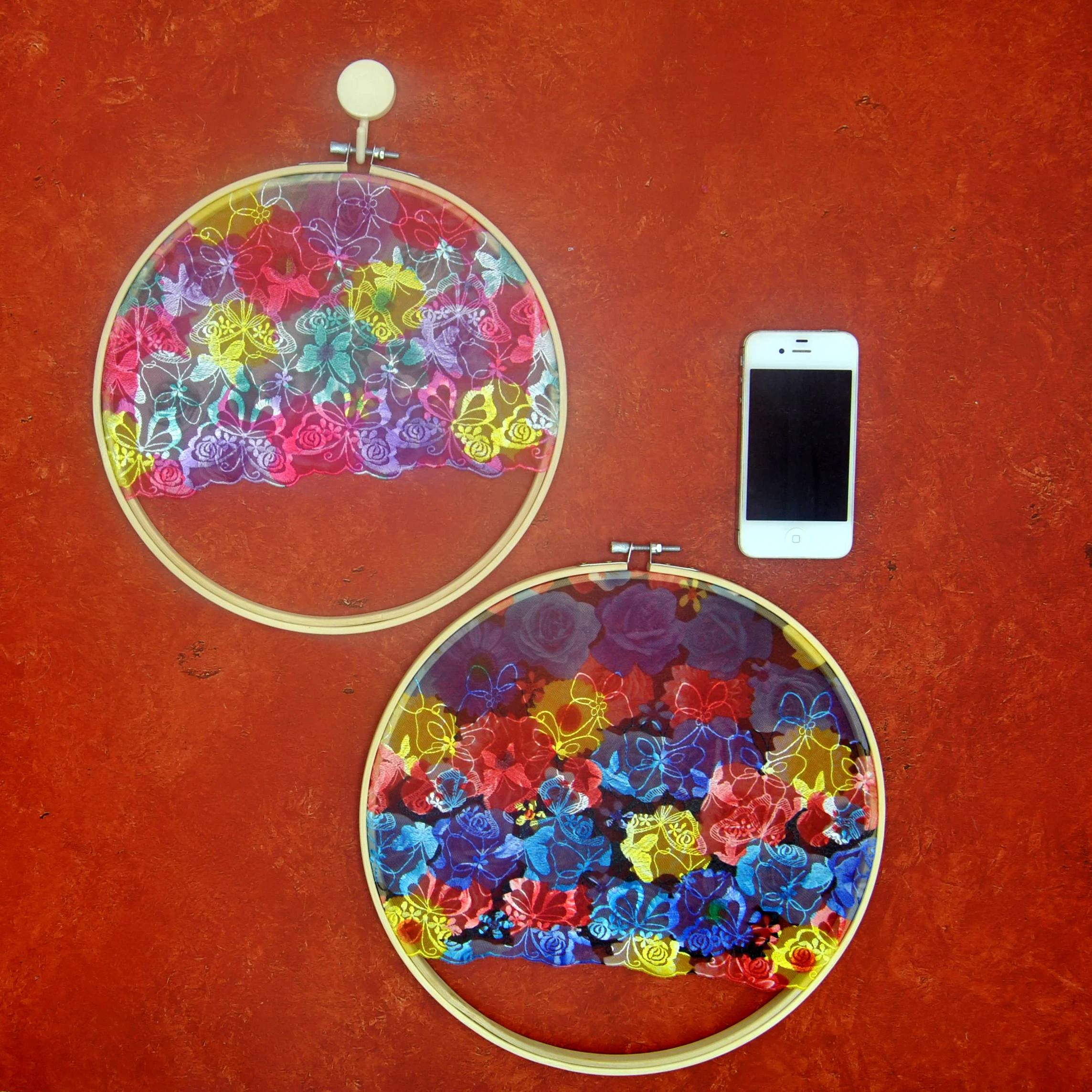Nature Bamboo Round Wall hanging decorations butterfly embroidery digital printing and dyeing colorful flowers Lace No.grape01
Nature Bamboo Round Wall hanging decorations butterfly embroidery digital printing and dyeing colorful flowers Lace No.grape01