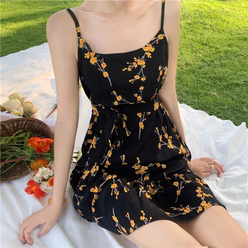 Floral Tie-Neck Waist Trimming Spaghetti Straps Short Skirt Summer Ruffles Dress Women's Clothing Korean Fashion Style Elegant
Floral Tie-Neck Waist Trimming Spaghetti Straps Short Skirt Summer Ruffles Dress Women's Clothing Korean Fashion Style Elegant