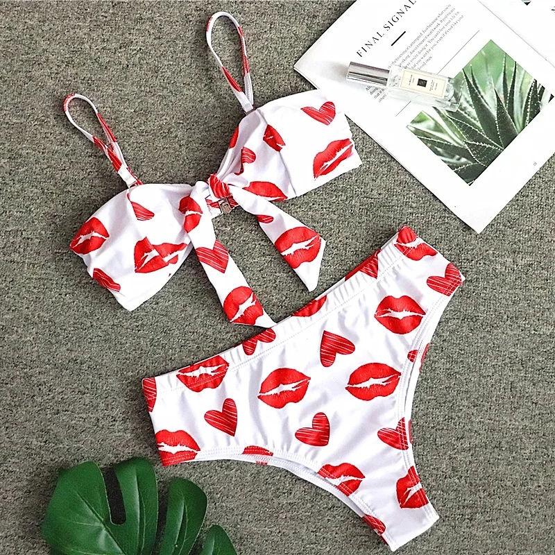 2021 Ladies High Waist Split Swimsuit Love Print Sexy Bikini Cross Strap Beachwear 
2021 Ladies High Waist Split Swimsuit Love Print Sexy Bikini Cross Strap Beachwear