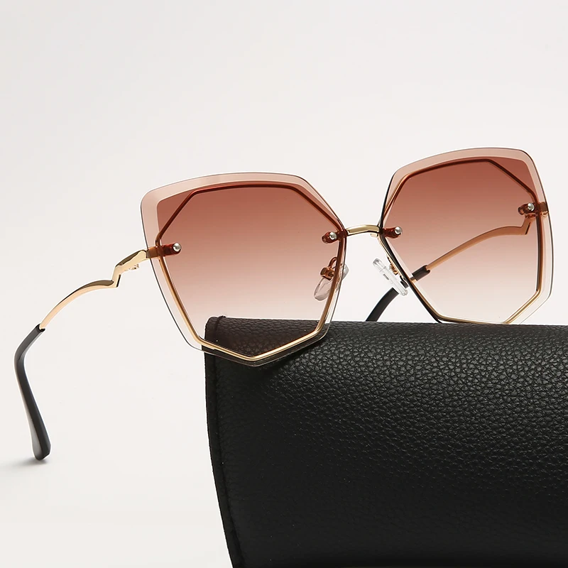 Oversized Square Sunglasses Fo Women Fashion Vintage Men Alloy Shades Glasses Brand Designer Decoration Eyewear Gafas De Sol
Oversized Square Sunglasses Fo Women Fashion Vintage Men Alloy Shades Glasses Brand Designer Decoration Eyewear Gafas De Sol