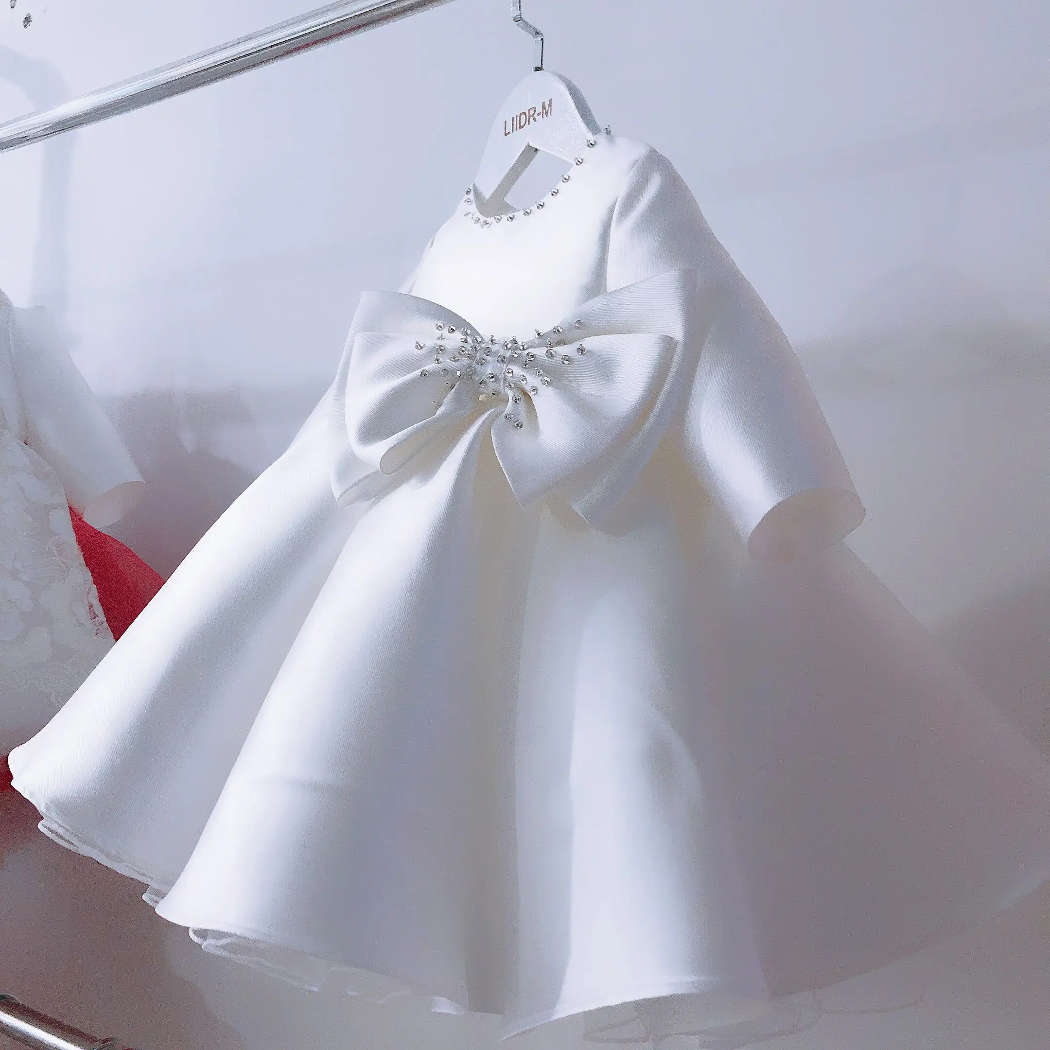 Детское кружевное платье с бусинами на первый день рождения | Мать и ребенок