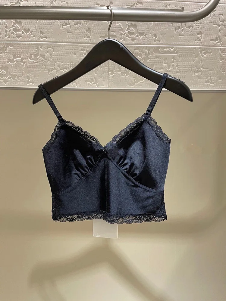 New Products Spring Summer Fashion Classic Trendy Brand Luxury Design Sexy Versatile Black Lace Vest Slim Top Girl Sling Bra A2
New Products Spring Summer Fashion Classic Trendy Brand Luxury Design Sexy Versatile Black Lace Vest Slim Top Girl Sling Bra A2