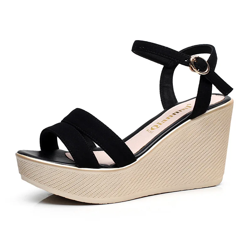 2020 new fashion thick bottom sandals women's summer high heel slope heel sandals waterproof platform small size 33 muffin
2020 new fashion thick bottom sandals women's summer high heel slope heel sandals waterproof platform small size 33 muffin