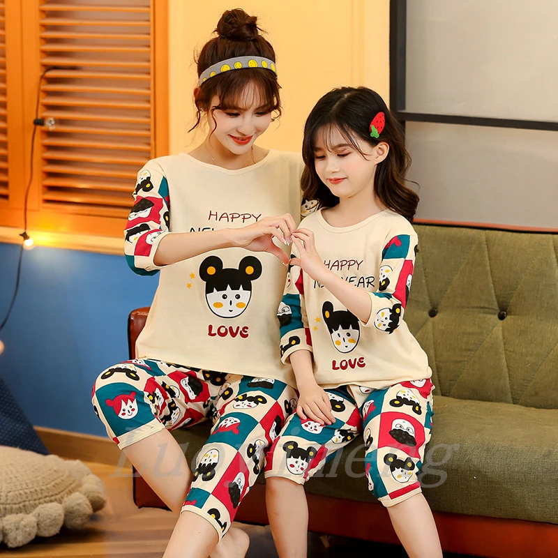Summer Family Matching Outfits Children's Sleepwear Cartoon Short Pyjamas Kids Pajamas For Girls Boys Clothes Mom Dad Nightwear
Summer Family Matching Outfits Children's Sleepwear Cartoon Short Pyjamas Kids Pajamas For Girls Boys Clothes Mom Dad Nightwear