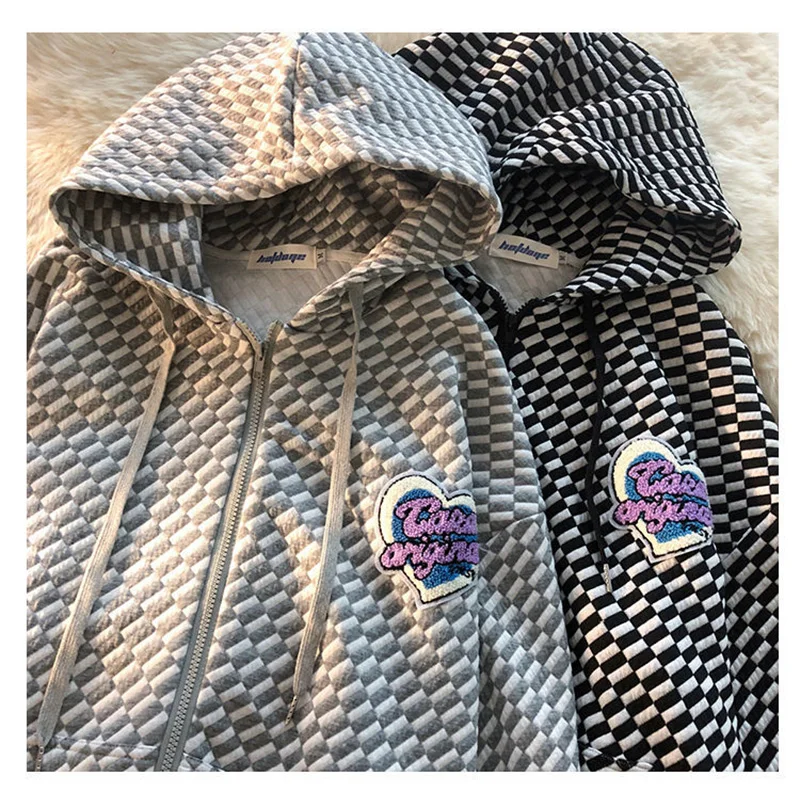 Street fried plaid sweater women's heart-shaped embroidery autumn and winter students Harajuku loose high street top coat y2k
Street fried plaid sweater women's heart-shaped embroidery autumn and winter students Harajuku loose high street top coat y2k