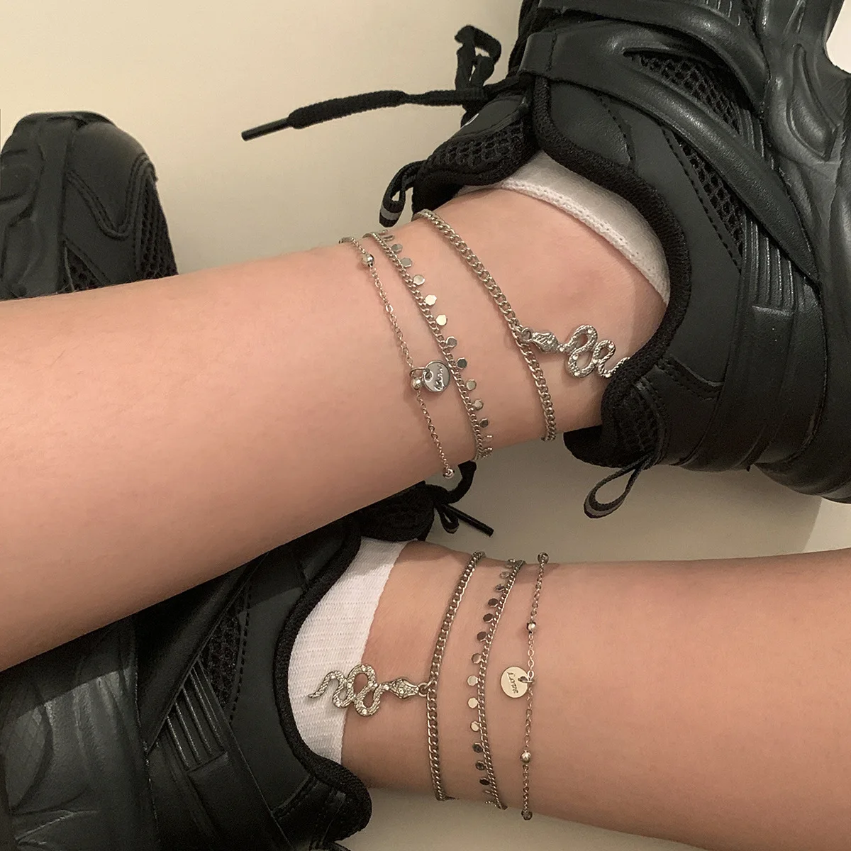 3pcs/Set Boho Beach Style Simply Beads Chain Love Snake Charm Bracelets Set Women Jewelry INS Wholesale
3pcs/Set Boho Beach Style Simply Beads Chain Love Snake Charm Bracelets Set Women Jewelry INS Wholesale