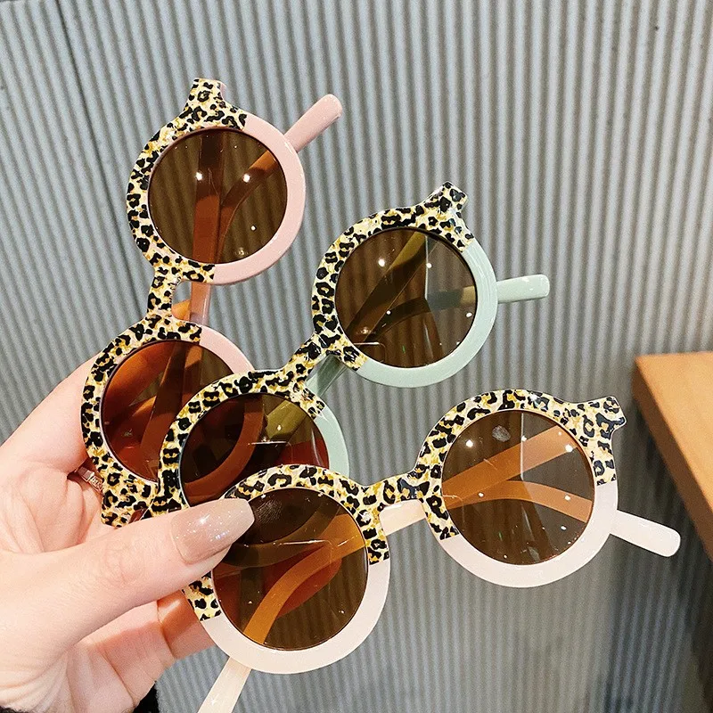 Fashion Retro Round Kids Sunglasses Brand Designer Children Sunglasses Boys Girls Baby Outdoors Goggle Shades Eyewear
Fashion Retro Round Kids Sunglasses Brand Designer Children Sunglasses Boys Girls Baby Outdoors Goggle Shades Eyewear