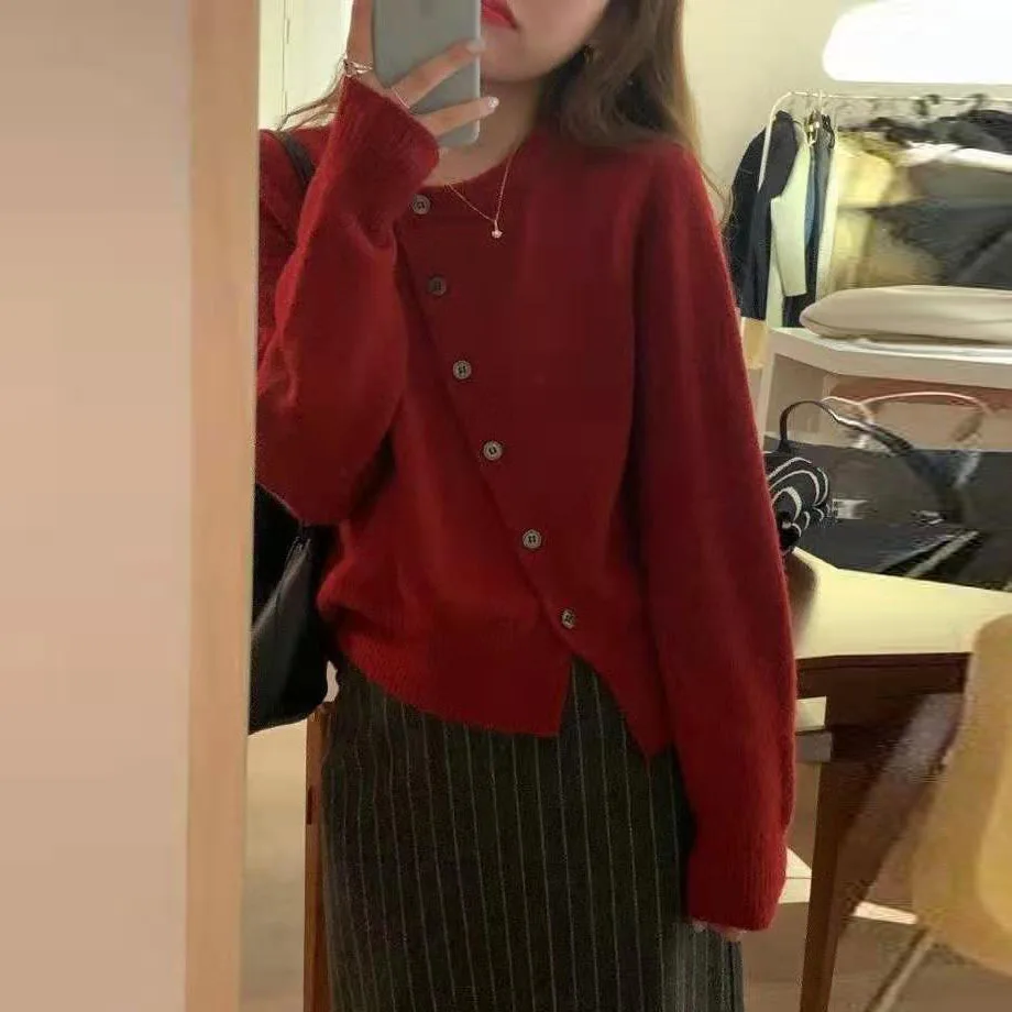 Fashion Oblique Button Sweater Coat Women 2021 Autumn Winter New Slim Retro Slim Knitted Cardigan Top Pull Femme
Fashion Oblique Button Sweater Coat Women 2021 Autumn Winter New Slim Retro Slim Knitted Cardigan Top Pull Femme
