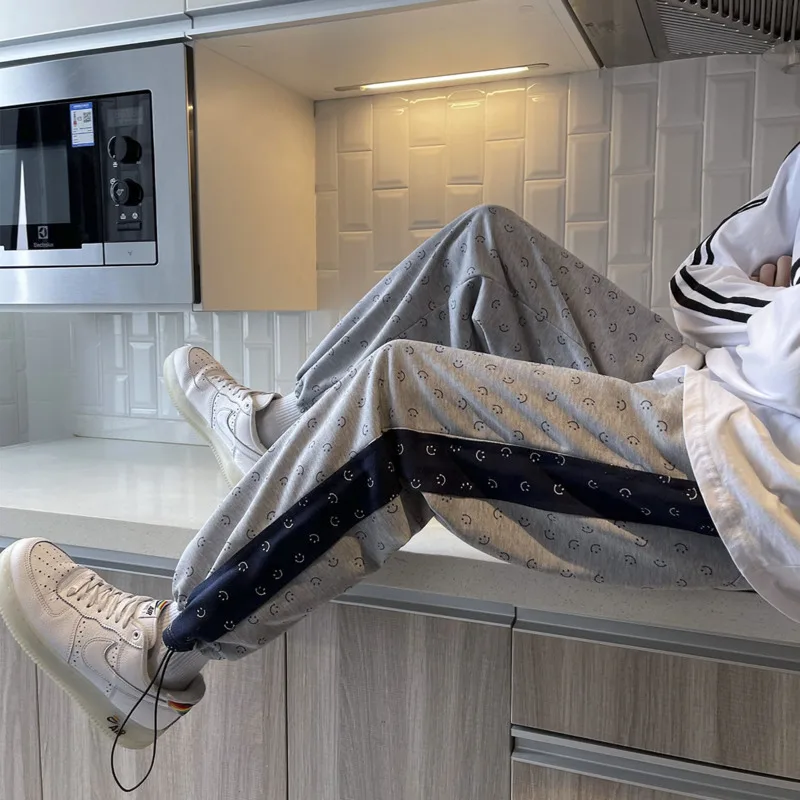 2021 Spring and Autumn new casual trousers full print smiley boys plus size loose Best sweatpants hip hop Free shipping
2021 Spring and Autumn new casual trousers full print smiley boys plus size loose Best sweatpants hip hop Free shipping