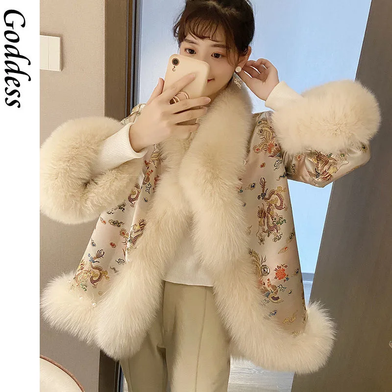 Women Palace Mid-length Tang Suit Cloak Winter Imitation Fox Fur Coat Chinese Style Dragon and Phoenix Beaded Clothing
Women Palace Mid-length Tang Suit Cloak Winter Imitation Fox Fur Coat Chinese Style Dragon and Phoenix Beaded Clothing
