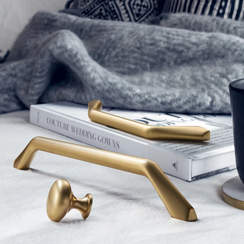 Modern zinc alloy kitchen cabinets, furniture, drawer handles, furniture hardware
Modern zinc alloy kitchen cabinets, furniture, drawer handles, furniture hardware