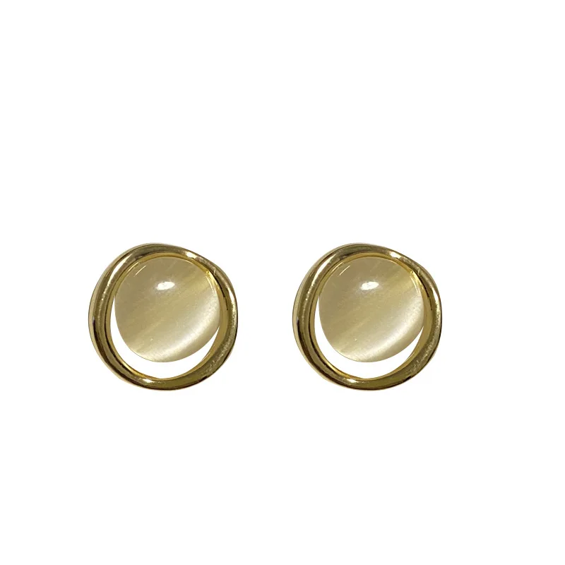 2021 New Metal Strip Surrounding Cat's eye stone Stud Earrings Trendy High-end Light Luxury Earrings for women Girl gifts
2021 New Metal Strip Surrounding Cat's eye stone Stud Earrings Trendy High-end Light Luxury Earrings for women Girl gifts