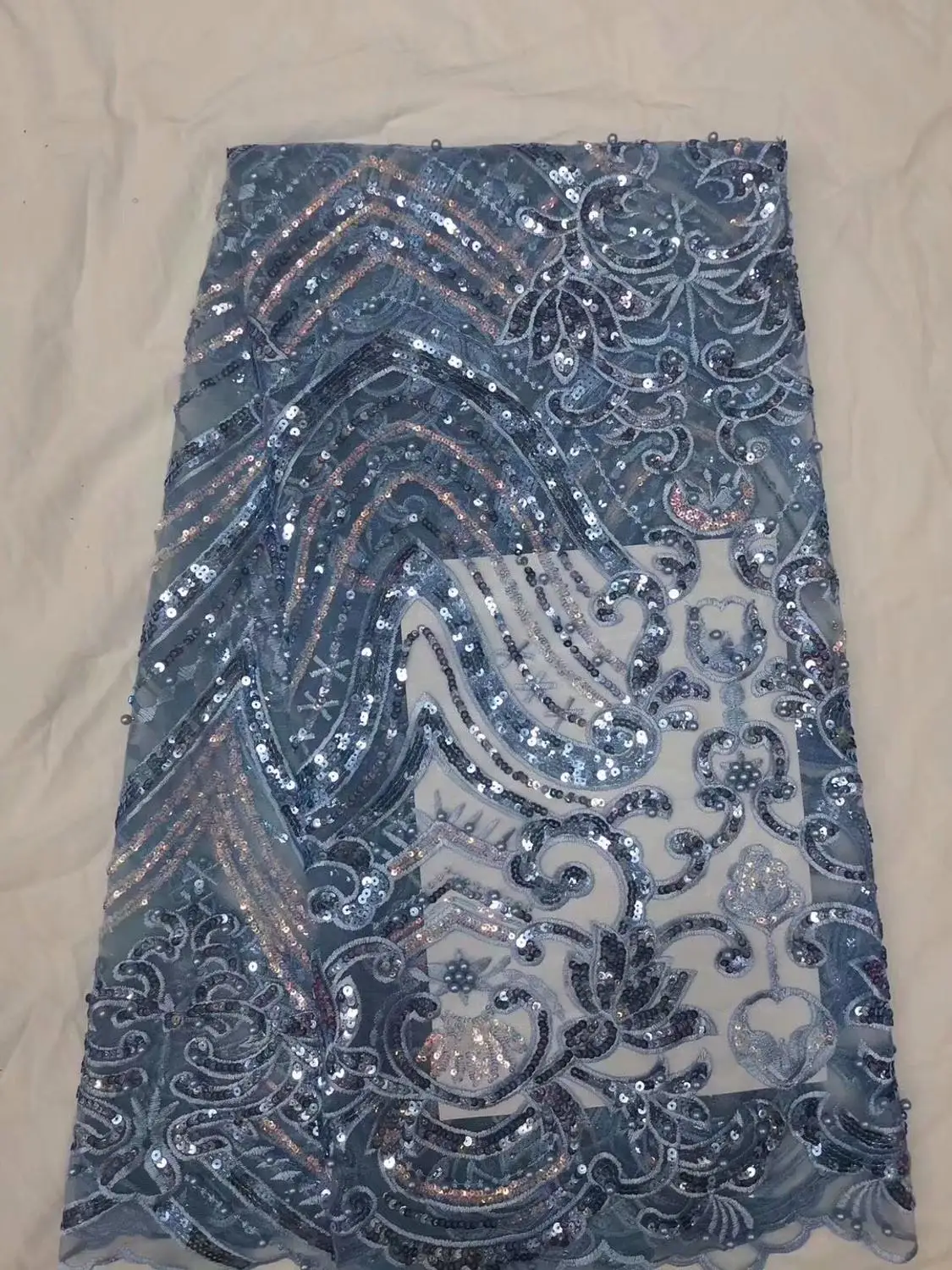 French Sequins Tulle Lace Purple Color High Quality African Lace Fabric With Beads African Wedding Lace Fabric For 5 Yards
French Sequins Tulle Lace Purple Color High Quality African Lace Fabric With Beads African Wedding Lace Fabric For 5 Yards