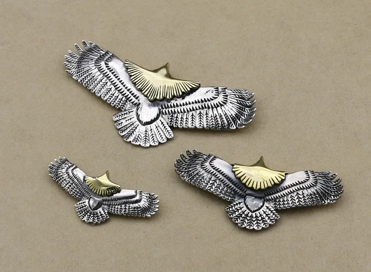 Takahashi Kagura Goro's Thai Silver Silver Retro Jewelry Personalized Handmade Feather Necklace Eagle Pendant
Takahashi Kagura Goro's Thai Silver Silver Retro Jewelry Personalized Handmade Feather Necklace Eagle Pendant