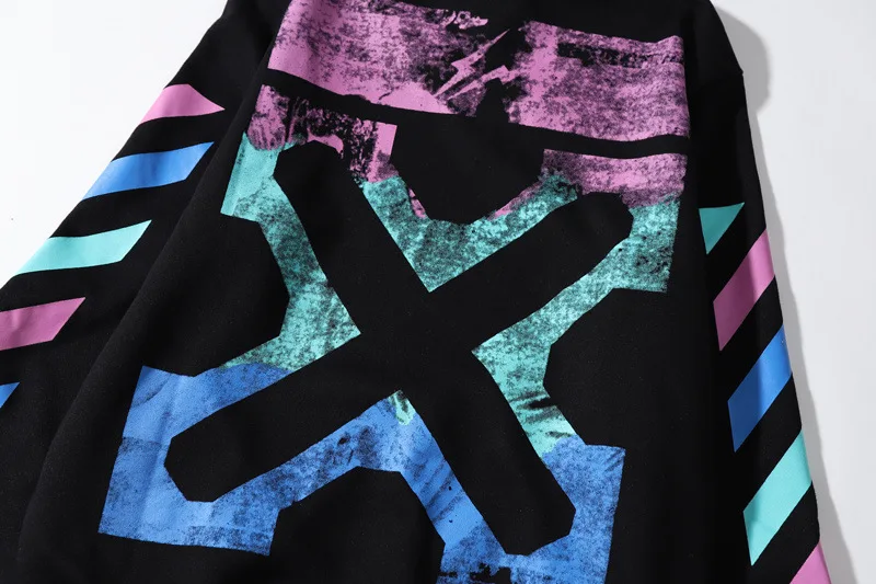 2020 autumn new men's couple hot style OW tide brand lightning stripe printing long-sleeved hooded sweater
2020 autumn new men's couple hot style OW tide brand lightning stripe printing long-sleeved hooded sweater