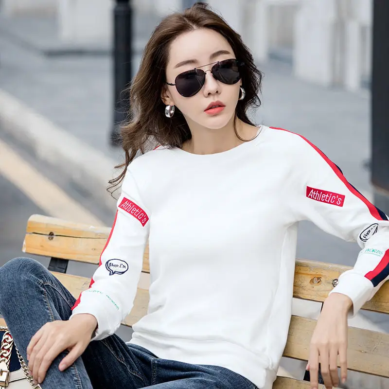 Embroidered Autumn/winter Long-sleeved T-shirt Women's Blouse Plus Size Korean Design with A Personalized Bottoming Shirt
Embroidered Autumn/winter Long-sleeved T-shirt Women's Blouse Plus Size Korean Design with A Personalized Bottoming Shirt
