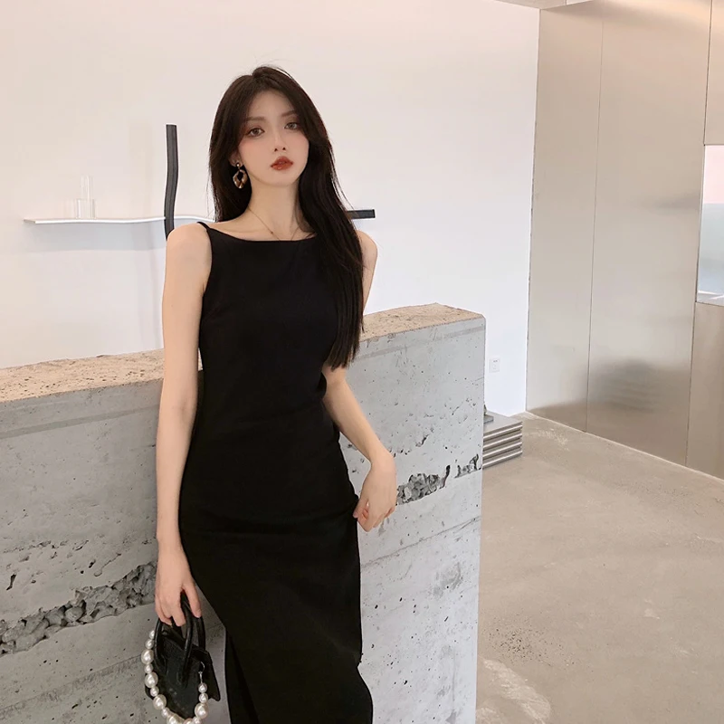 Woman Black Faux Gem Knitted Office Dress Autumn Winter Sleeveless Long Sexy Dresses Female Vintage Elegant Party Dress 2021
Woman Black Faux Gem Knitted Office Dress Autumn Winter Sleeveless Long Sexy Dresses Female Vintage Elegant Party Dress 2021
