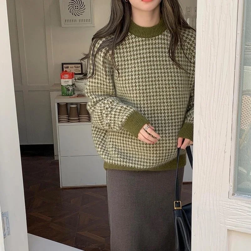 2021 hot sale spring and autumn new fashion sexy loose knitted top sweaters for women
2021 hot sale spring and autumn new fashion sexy loose knitted top sweaters for women