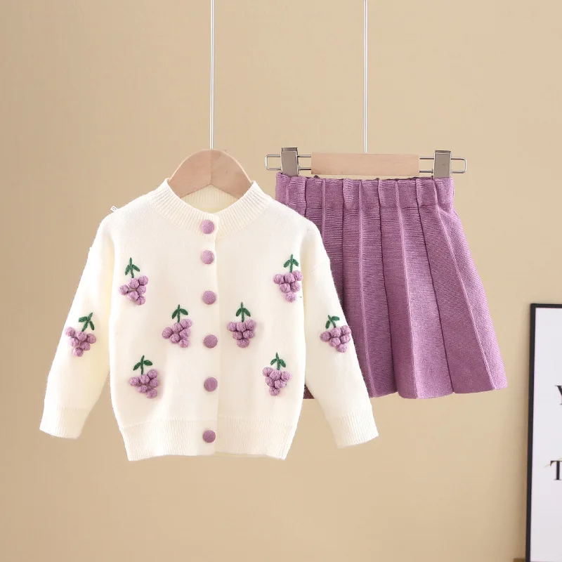 Korean New Autumn Winter 2020 New Korean Style Children's Knitted Cardigan Skirt Two-piece Suit Girls Sweater Skirt Set Clothes
Korean New Autumn Winter 2020 New Korean Style Children's Knitted Cardigan Skirt Two-piece Suit Girls Sweater Skirt Set Clothes