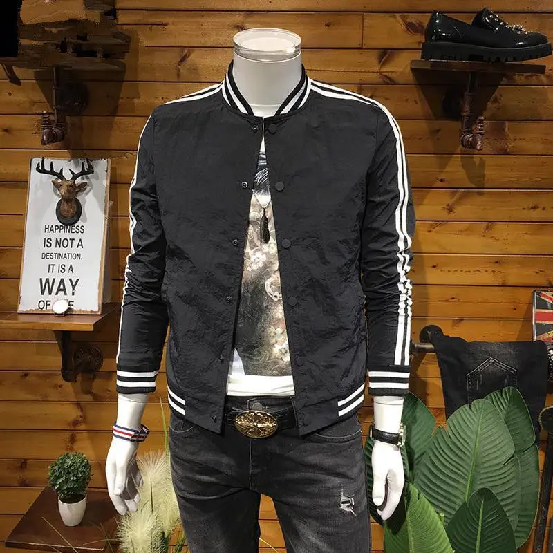 2021 New spring black striped casual jacket men's baseball collar jacket coat gown
2021 New spring black striped casual jacket men's baseball collar jacket coat gown