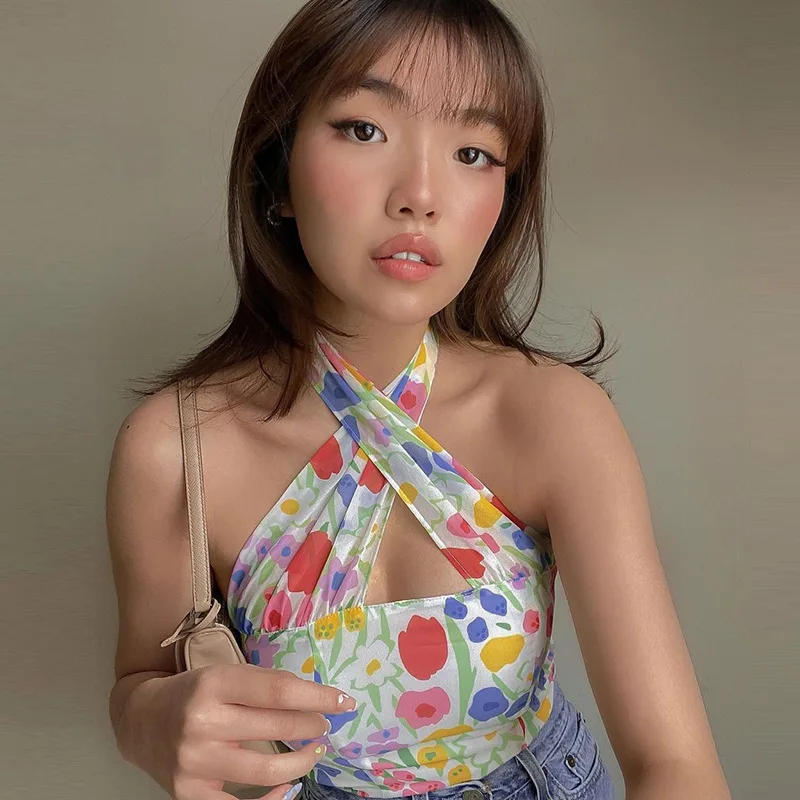 Forefair Halter Print Backless Women Sexy Crop Top 2021 Summer Sleeveless V Neck Slim Fashion Female Casual Short Corset Tops
Forefair Halter Print Backless Women Sexy Crop Top 2021 Summer Sleeveless V Neck Slim Fashion Female Casual Short Corset Tops