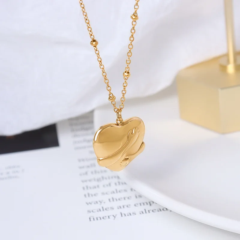 2021 New Waterproof Stainless Steel Gold Plated Love Heart Hug Pendant Necklace for Women Girls Fashion Jewelry Gift
2021 New Waterproof Stainless Steel Gold Plated Love Heart Hug Pendant Necklace for Women Girls Fashion Jewelry Gift