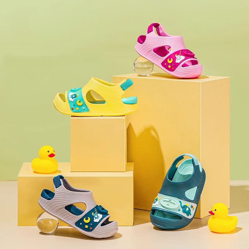 2022 new summer children sandals girls and boys hole shoes non-slip soft baby toddler cartoon shoes
2022 new summer children sandals girls and boys hole shoes non-slip soft baby toddler cartoon shoes