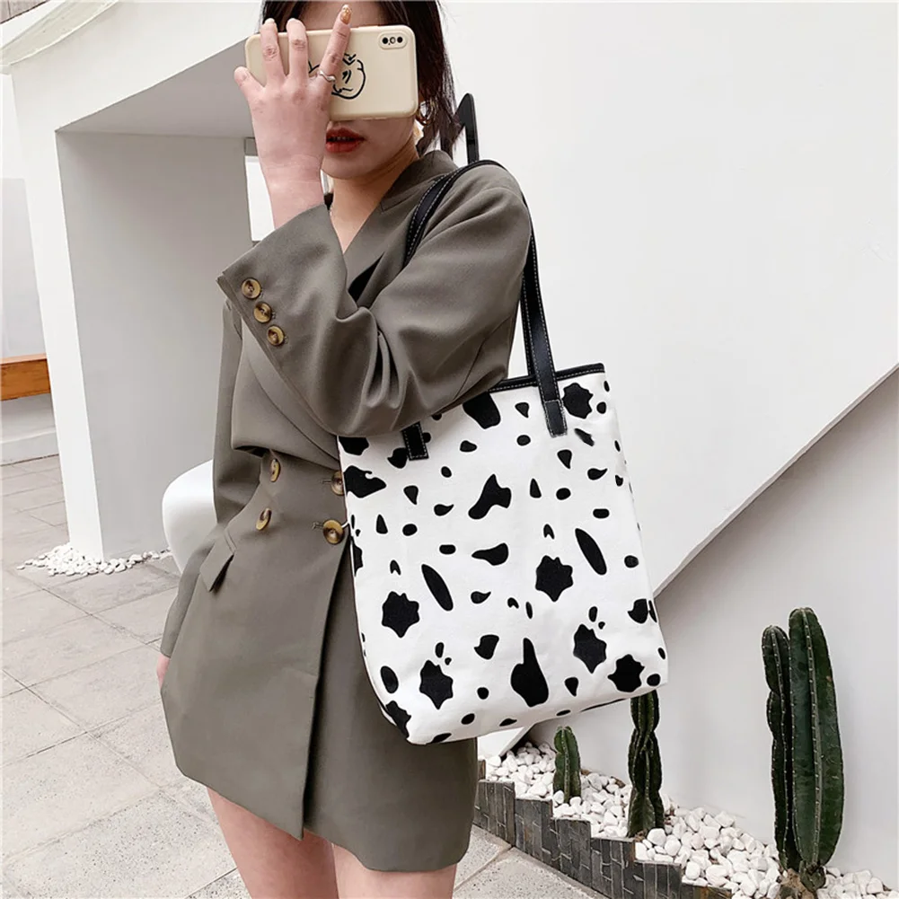 Модная женская сумка на плечо INS из коровьей кожи с принтом зебры, сумка из искусственной кожи, Женская вместительная сумка-тоут, сумка для п...
Модная женская сумка на плечо INS из коровьей кожи с принтом зебры, сумка из искусственной кожи, Женская вместительная сумка-тоут, сумка для п...