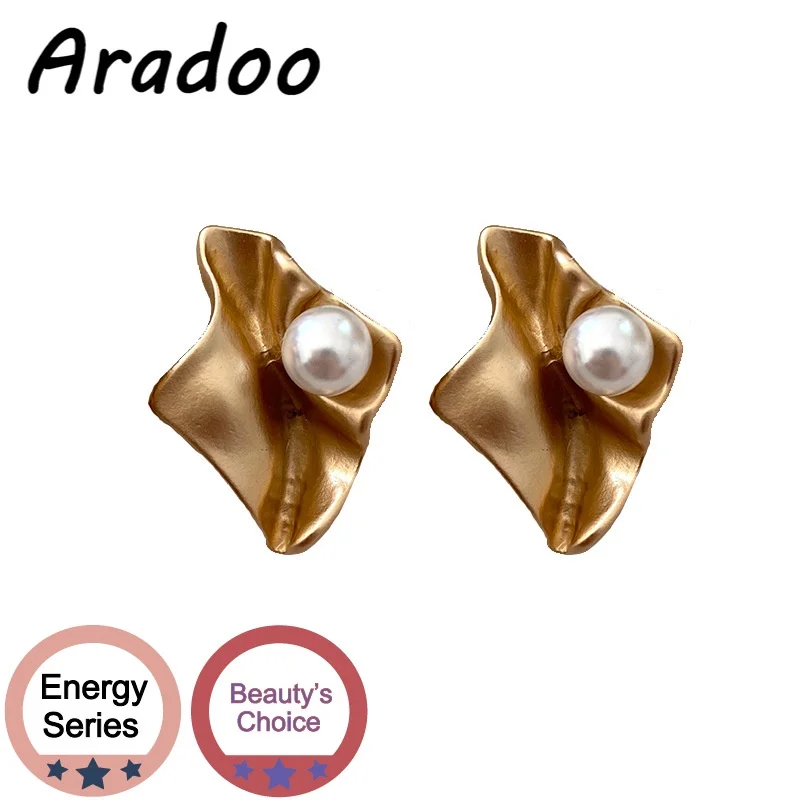 ARADOO Retro wave fold pearl matt gold stud earrings natural pearl light luxury stud earrings
ARADOO Retro wave fold pearl matt gold stud earrings natural pearl light luxury stud earrings