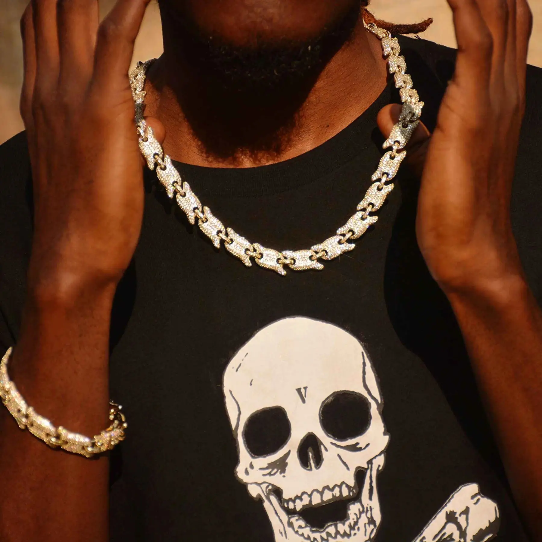 2021 New hip hop wide Cuban Miami Chain Necklace CZ paved teeth charm gold color Chain for Men women Hip Hop Rock jewelry
2021 New hip hop wide Cuban Miami Chain Necklace CZ paved teeth charm gold color Chain for Men women Hip Hop Rock jewelry