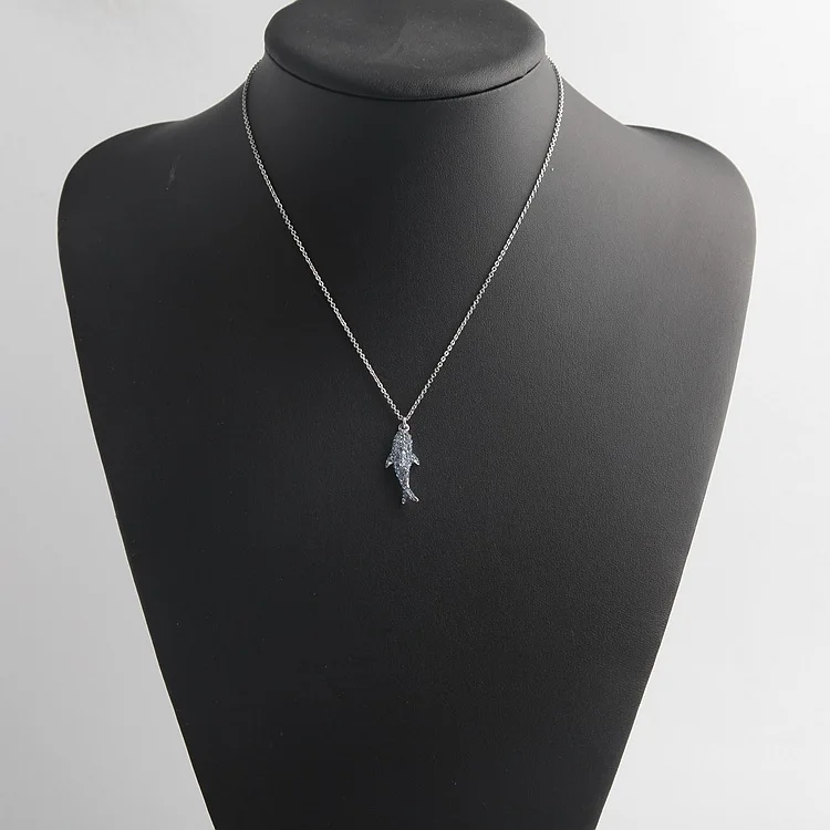 American new jewelry fashion popular simple female models small animal cute boutique authentic wild shark necklace female
American new jewelry fashion popular simple female models small animal cute boutique authentic wild shark necklace female