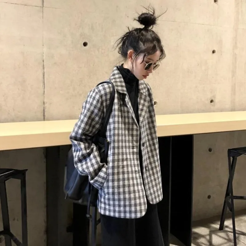Plaid Spring New Women Blazers Single Breasted Loose Retro Outwear Leisure All-match Tops Ins Fashion Korean Style Elegant Chic
Plaid Spring New Women Blazers Single Breasted Loose Retro Outwear Leisure All-match Tops Ins Fashion Korean Style Elegant Chic