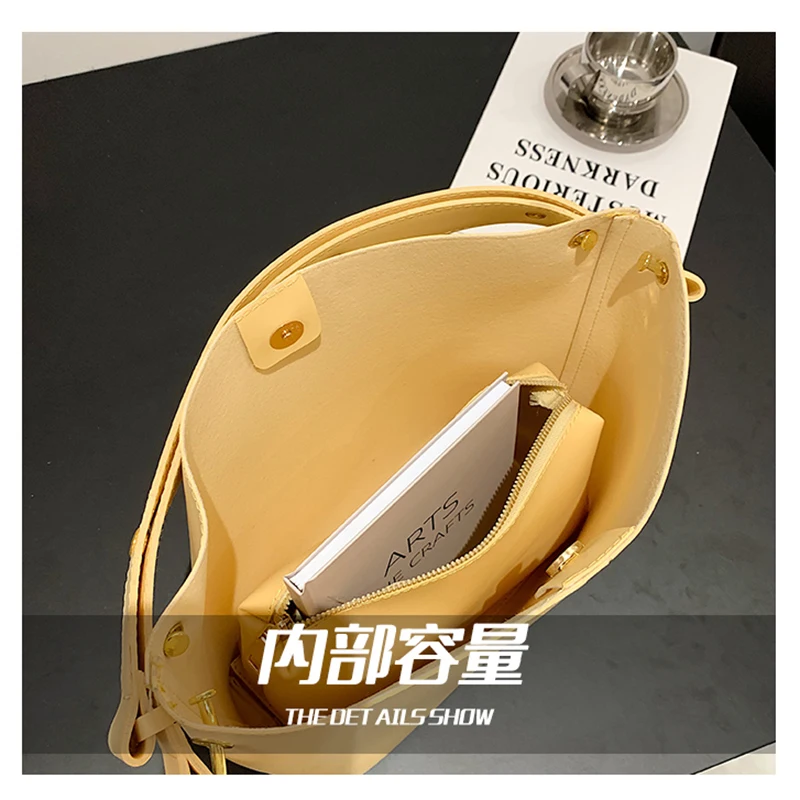 2021luxury Soft Genuine Leather Women Shoulder Bags Large Capacity Female Totes Bag Brand Designer Leather Lady Handbag Casual
2021luxury Soft Genuine Leather Women Shoulder Bags Large Capacity Female Totes Bag Brand Designer Leather Lady Handbag Casual