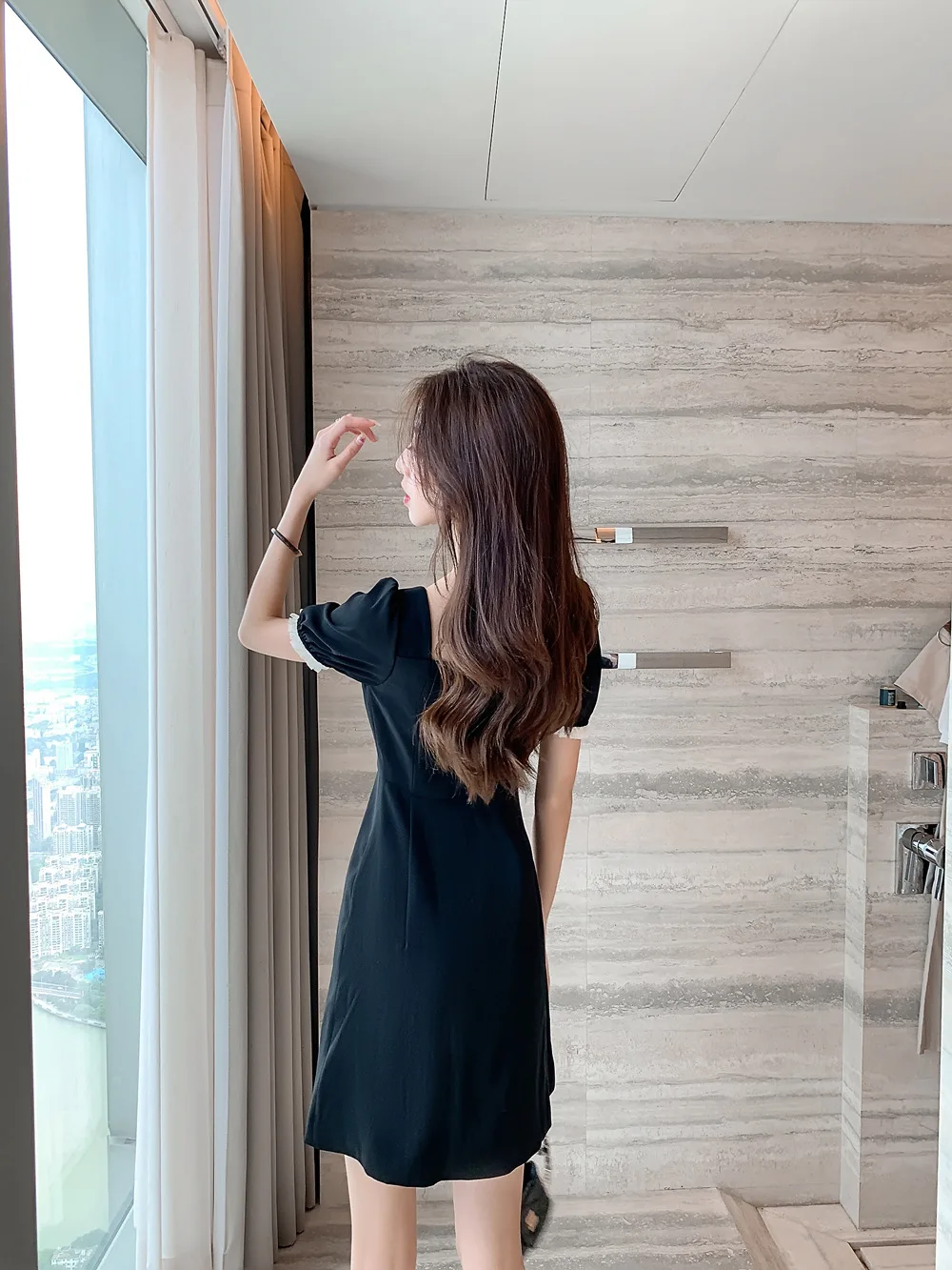 The new sweet little man lace bow knot square neck puff sleeve a-line dress female summer Hepburn style little black dress
The new sweet little man lace bow knot square neck puff sleeve a-line dress female summer Hepburn style little black dress