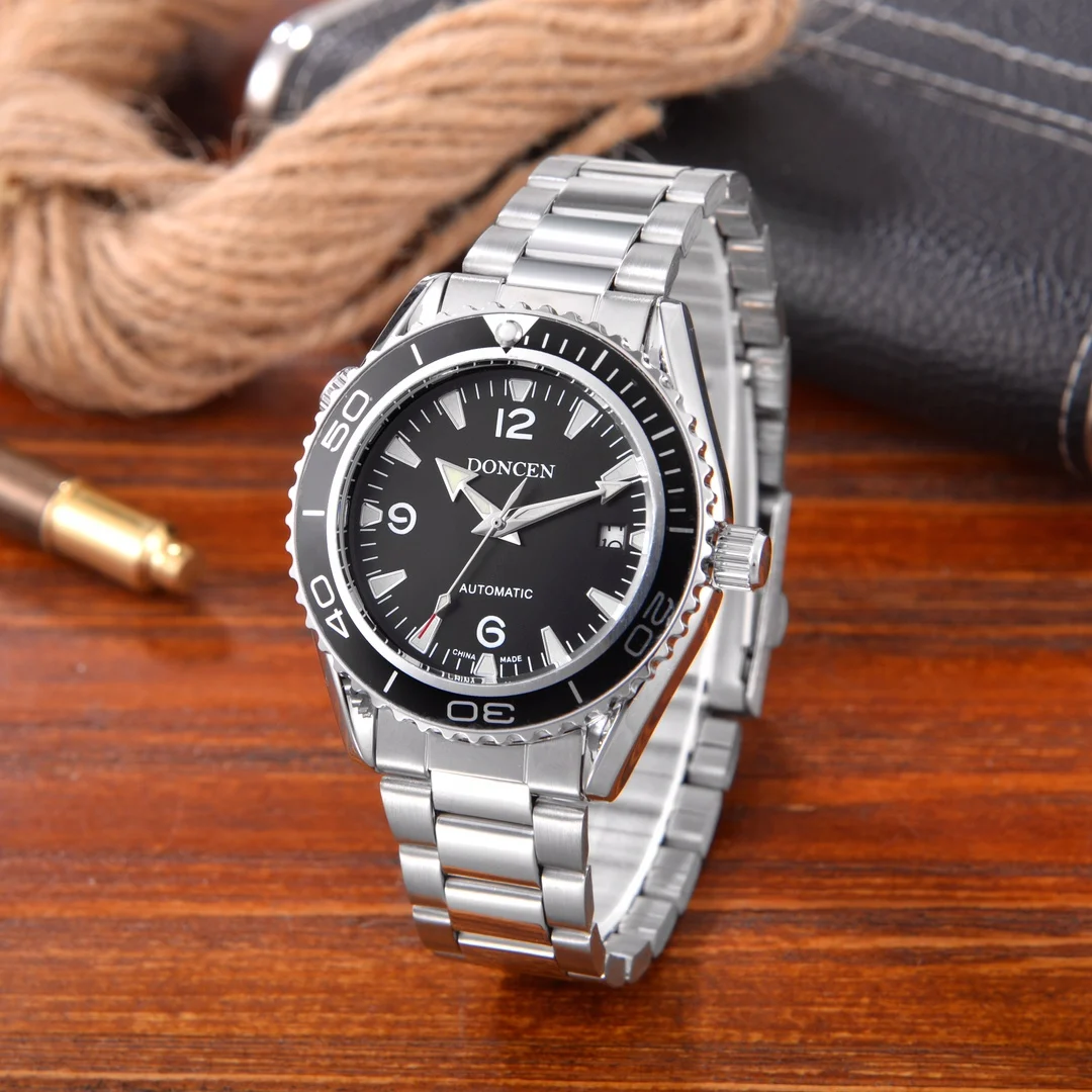 Hot sale in gold style, simple round hollow men's mechanical watch with solid steel band 2021 new casual fashion business
Hot sale in gold style, simple round hollow men's mechanical watch with solid steel band 2021 new casual fashion business