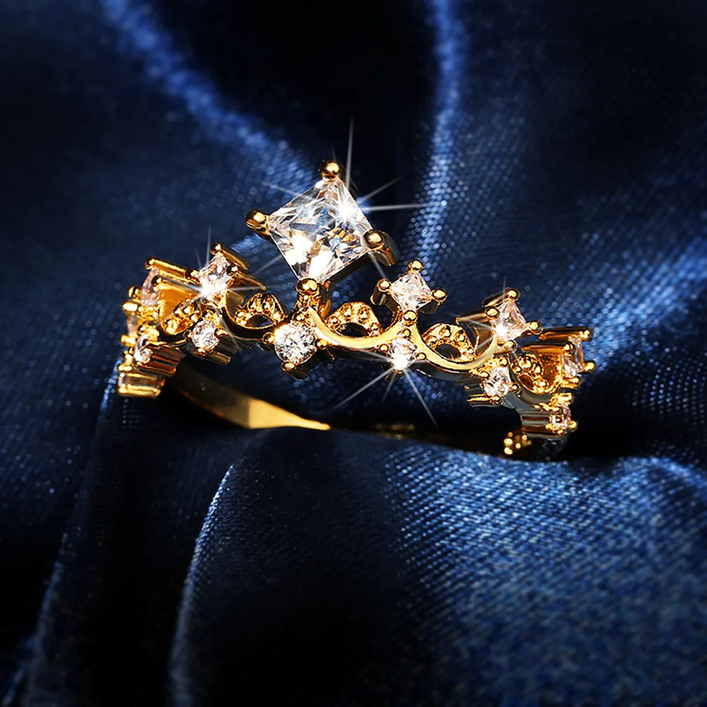 Chic Crown Rings Women Bling Crystal Zircon Diamonds Gemstones Finger Bands Tail Ring 18k Gold Color Jewelry Trendy Ins Hot Sell
Chic Crown Rings Women Bling Crystal Zircon Diamonds Gemstones Finger Bands Tail Ring 18k Gold Color Jewelry Trendy Ins Hot Sell