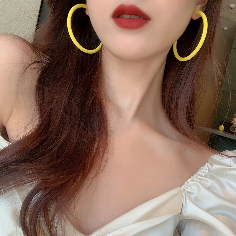 1 Pair Big Smooth Circle Women Hoop Earrings Exaggerated Ear Loop Macaron Color Simple Party Round Earring Jewelry Wholesale
1 Pair Big Smooth Circle Women Hoop Earrings Exaggerated Ear Loop Macaron Color Simple Party Round Earring Jewelry Wholesale
