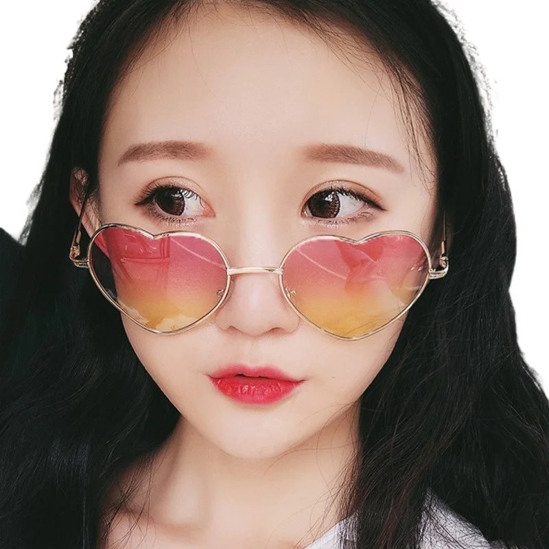 SG1 Europe and United States Heart Fashion Sunglasses Women Gradient Love Glasses Metal Sunglasses Tide 
SG1 Europe and United States Heart Fashion Sunglasses Women Gradient Love Glasses Metal Sunglasses Tide