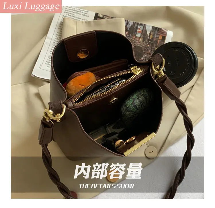 Women Handbag Tote Woven Strap Portable Shopping Daily Shoulder Top-handle Bags Popular Simple Female Daily Bag
Women Handbag Tote Woven Strap Portable Shopping Daily Shoulder Top-handle Bags Popular Simple Female Daily Bag