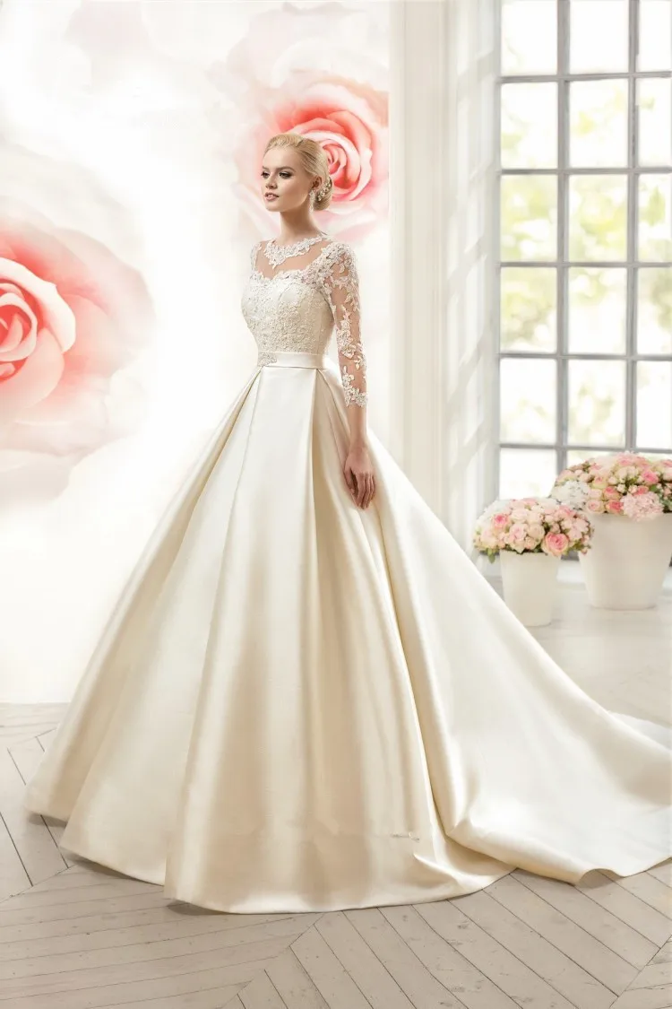 2018 Vintage Long Sleeve Lace Bridal gown Buttons See Through Back Abiti Da Sposa Vestido de Noiva mother of the bride dresses
2018 Vintage Long Sleeve Lace Bridal gown Buttons See Through Back Abiti Da Sposa Vestido de Noiva mother of the bride dresses