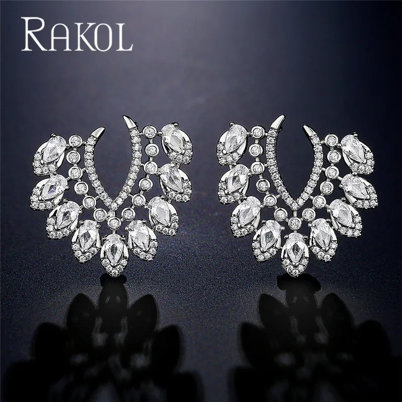 RAKOL European and American Style Creative New Simple Noble Fashion Micro Cubic Zirconia Leaf Stud Earrings for Women
RAKOL European and American Style Creative New Simple Noble Fashion Micro Cubic Zirconia Leaf Stud Earrings for Women